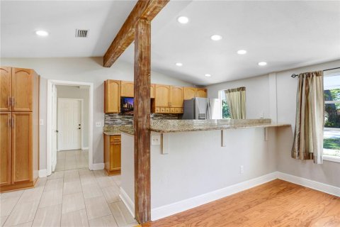 House in Lutz, Florida 5 bedrooms, 318.56 sq.m. № 1516532 - photo 8