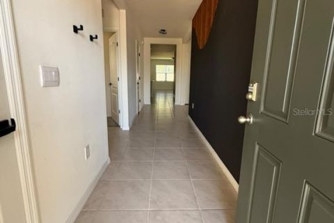 Villa ou maison à louer à Haines City, Floride: 4 chambres, 170.01 m2 № 2402789 - photo 4