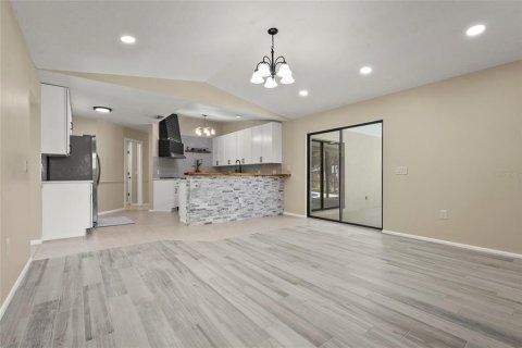 House in Sarasota, Florida 3 bedrooms, 175.12 sq.m. № 1854457 - photo 27