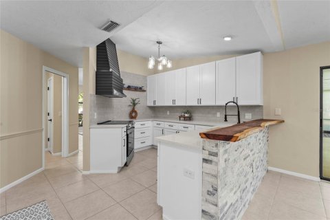 House in Sarasota, Florida 3 bedrooms, 175.12 sq.m. № 1854457 - photo 18