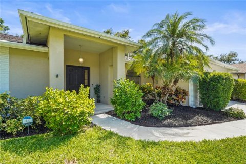 House in Sarasota, Florida 3 bedrooms, 175.12 sq.m. № 1854457 - photo 2