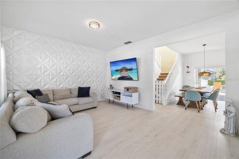 Casa en venta en Winter Garden, Florida, 5 dormitorios, 208.1 m2 № 2142136 - foto 7