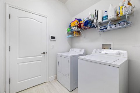 Casa en venta en Winter Garden, Florida, 5 dormitorios, 208.1 m2 № 2142136 - foto 19