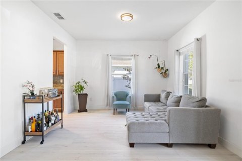 Casa en venta en Winter Garden, Florida, 5 dormitorios, 208.1 m2 № 2142136 - foto 10