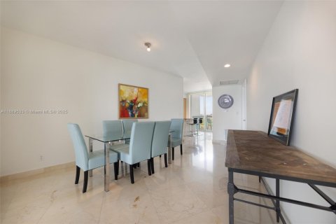 Copropriété à vendre à Miami Beach, Floride: 3 chambres, 186.55 m2 № 1943621 - photo 13