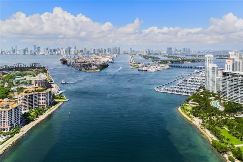 Copropriété à vendre à Miami Beach, Floride: 3 chambres, 186.55 m2 № 1943621 - photo 28