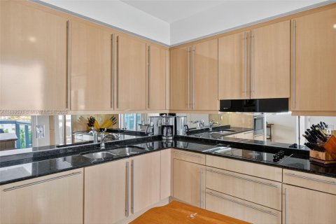 Copropriété à vendre à Miami Beach, Floride: 3 chambres, 186.55 m2 № 1943621 - photo 16