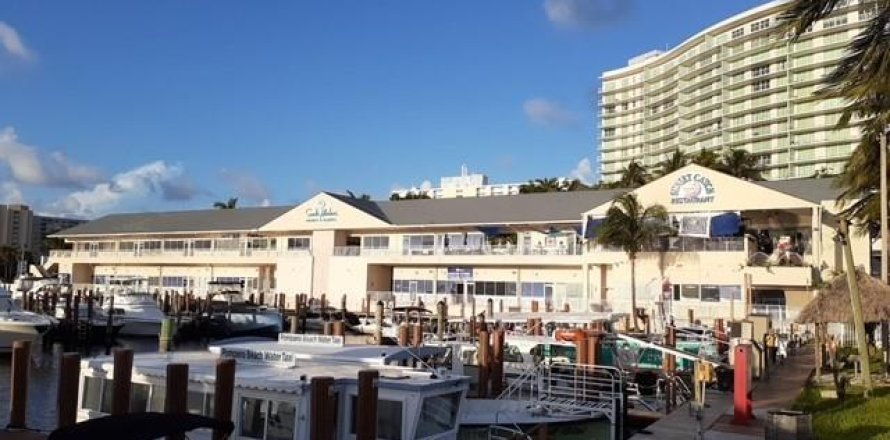 Propiedad comercial en Pompano Beach, Florida № 1100181