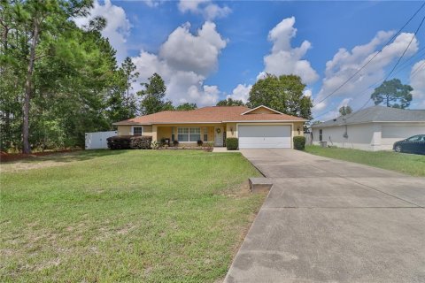 House in Ocala, Florida 3 bedrooms, 127.65 sq.m. № 1902547 - photo 1