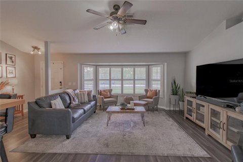 House in Ocala, Florida 3 bedrooms, 127.65 sq.m. № 1902547 - photo 8