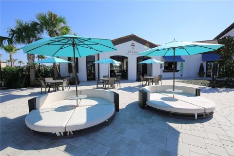 Villa ou maison à vendre à Kissimmee, Floride: 9 chambres, 407.93 m2 № 2139710 - photo 11