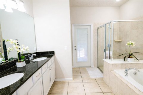 Villa ou maison à vendre à Kissimmee, Floride: 9 chambres, 407.93 m2 № 2139710 - photo 27