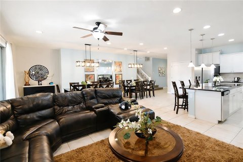 Villa ou maison à vendre à Kissimmee, Floride: 9 chambres, 407.93 m2 № 2139710 - photo 5
