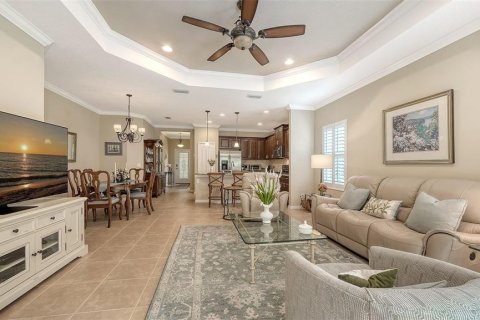House in Bradenton, Florida 2 bedrooms, 141.68 sq.m. № 2200145 - photo 9