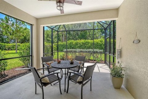 House in Bradenton, Florida 2 bedrooms, 141.68 sq.m. № 2200145 - photo 25