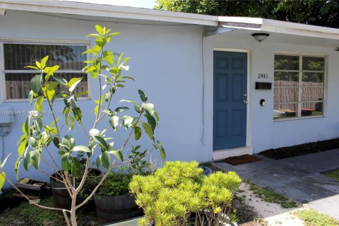 Casa en alquiler en Wilton Manors, Florida, 2 dormitorios, 78.04 m2 № 1921567 - foto 2