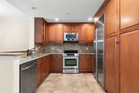 Condo in Palm Coast, Florida, 3 bedrooms № 2197790 - photo 20