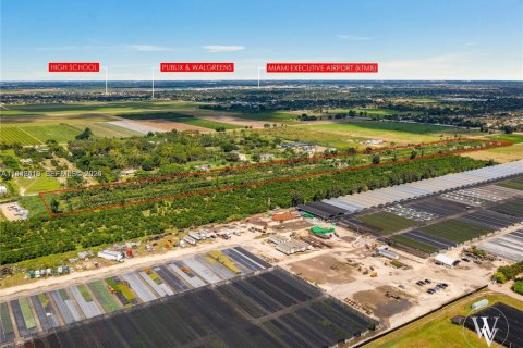 Propiedad comercial en Miami, Florida № 2176268