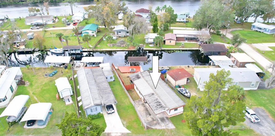 House in Satsuma, Florida 2 bedrooms, 105.91 sq.m. № 868139