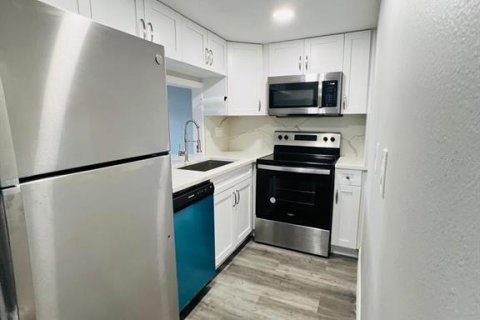 Condo in Tampa, Florida, 1 bedroom  № 1720505 - photo 3
