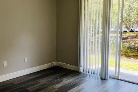 Condo in Tampa, Florida, 1 bedroom  № 1720505 - photo 12