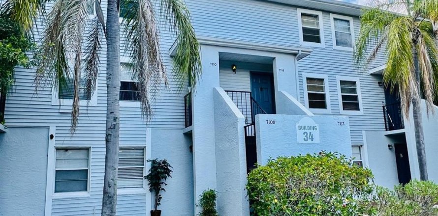 Condo in Tampa, Florida, 1 bedroom № 1720505