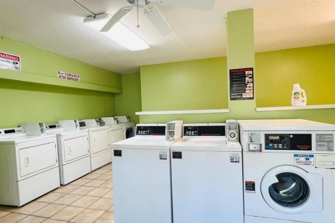 Condo in Tampa, Florida, 1 bedroom  № 1720505 - photo 23