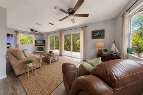 Casa en venta en Tarpon Springs, Florida, 2 dormitorios, 80.27 m2 № 2198946 - foto 24