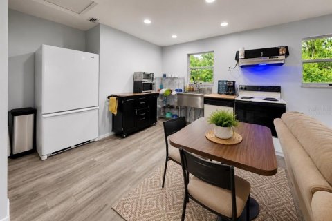 Casa en venta en Tarpon Springs, Florida, 2 dormitorios, 80.27 m2 № 2198946 - foto 26