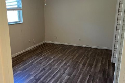 Condominio en alquiler en Hollywood, Florida, 2 dormitorios, 83.61 m2 № 1216245 - foto 1