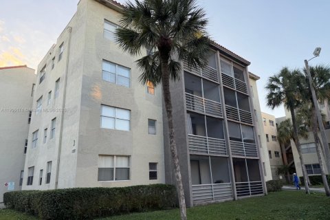 Condo in North Lauderdale, Florida, 2 bedrooms  № 1970953 - photo 18
