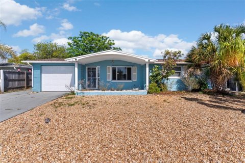 Casa en Holiday, Florida 4 dormitorios, 127.93 m2 № 2109971