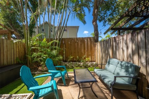 Adosado en venta en Cape Canaveral, Florida, 2 dormitorios, 97.92 m2 № 2204012 - foto 11