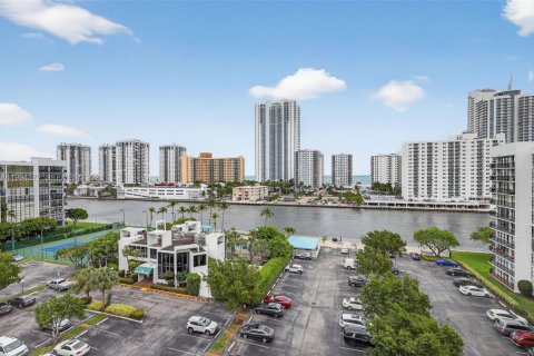 Купить кондоминиум в Халландейл-Бич, Флорида 2 спальни, 104.98м2, № 2055991 - фото 18