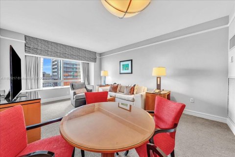 Copropriété à vendre à Miami, Floride: 1 chambre, 91.32 m2 № 2013091 - photo 2