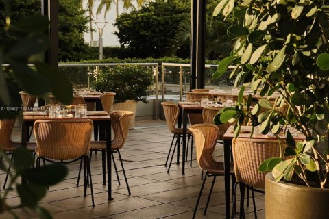 Copropriété à vendre à Miami, Floride: 1 chambre, 91.32 m2 № 2013091 - photo 24