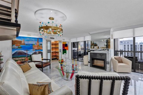Condo in Orlando, Florida, 3 bedrooms  № 1720319 - photo 18