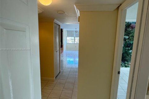 Купить кондоминиум в Авентура, Флорида 2 спальни, 120.77м2, № 1977336 - фото 19