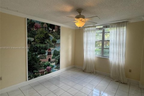 Купить кондоминиум в Авентура, Флорида 2 спальни, 120.77м2, № 1977336 - фото 15