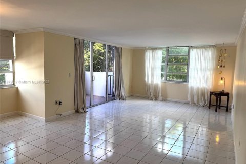 Купить кондоминиум в Авентура, Флорида 2 спальни, 120.77м2, № 1977336 - фото 6