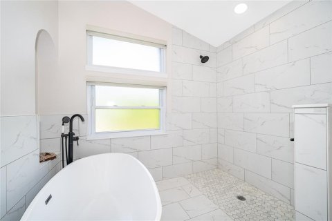 Casa en venta en Orlando, Florida, 4 dormitorios, 190.91 m2 № 2093282 - foto 17