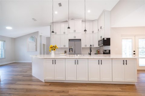 Casa en venta en Orlando, Florida, 4 dormitorios, 190.91 m2 № 2093282 - foto 8