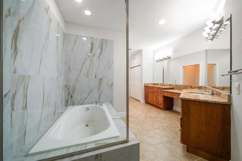 Condo in Apollo Beach, Florida, 3 bedrooms  № 1677254 - photo 25
