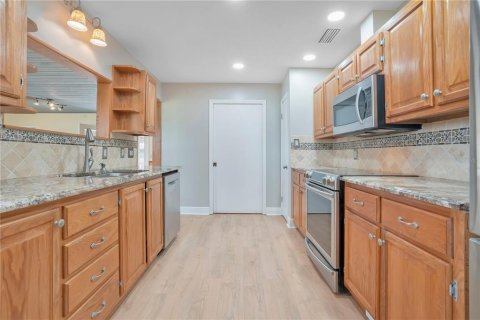 Casa en venta en Plant City, Florida, 4 dormitorios, 272.02 m2 № 2149326 - foto 13