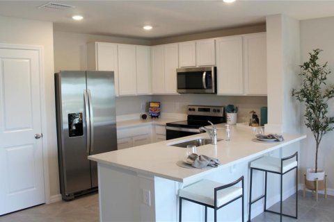 Townhouse in Ocala, Florida 3 bedrooms, 135.45 sq.m. № 1509844 - photo 2