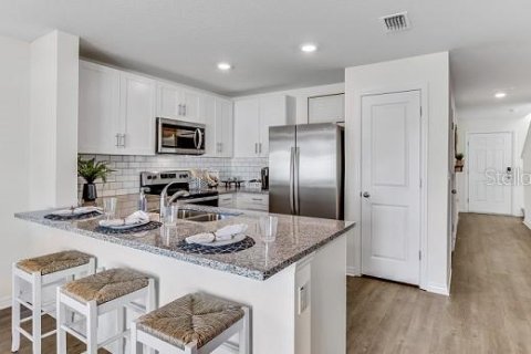 Townhouse in Ocala, Florida 3 bedrooms, 135.45 sq.m. № 1509844 - photo 3