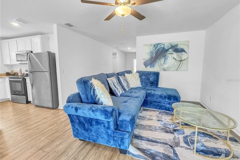 Casa en alquiler en Kissimmee, Florida, 3 dormitorios, 130.06 m2 № 1848702 - foto 7