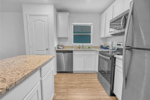 Casa en alquiler en Kissimmee, Florida, 3 dormitorios, 130.06 m2 № 1848702 - foto 10