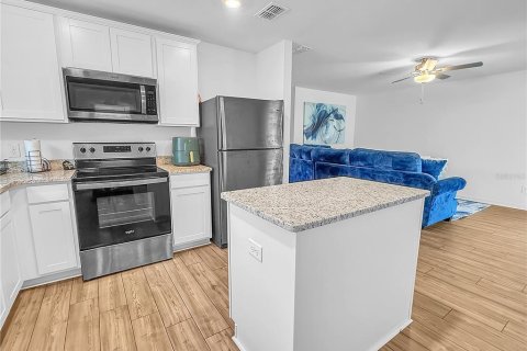 Casa en alquiler en Kissimmee, Florida, 3 dormitorios, 130.06 m2 № 1848702 - foto 9