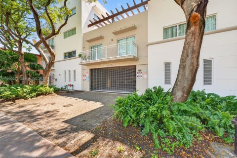 Купить кондоминиум в Майами-Бич, Флорида 1 спальня, 54.81м2, № 2057720 - фото 2